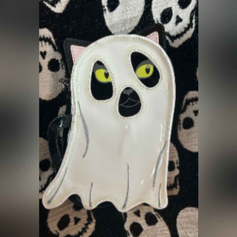 Betsey Johnson Spooky Cat Crossbody Bag - White and Black